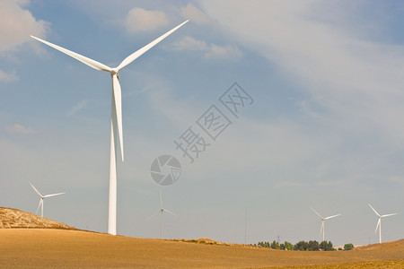 西班牙现代风涡轮发电能源图片