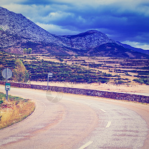西班牙坎塔布里安山脉风向偏斜路Instagram效应图片