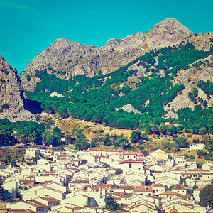 飞往白西班牙城市格拉斯卡莱玛的空中观测Instagram效应图片