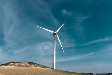 西班牙现代风涡轮发电能源图片