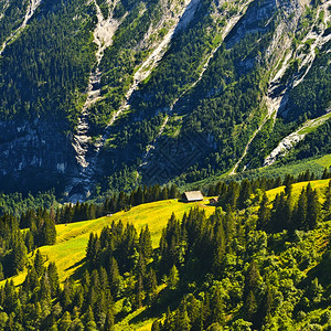 德国巴伐利亚阿尔卑斯山脉农场图片