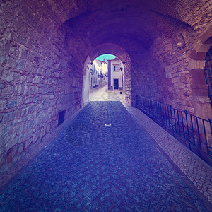 中世纪葡萄牙市的Loggia图片