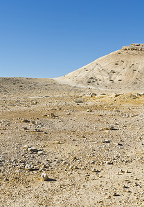 以色列内盖夫沙漠的洛基山丘以色列南部沙漠中岩层的令人呼吸风景以色列沙漠的景观图片