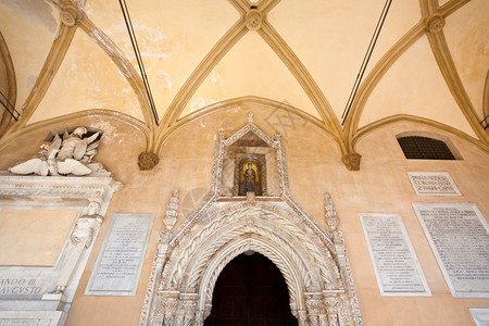 西里巴勒莫大教堂入口图片