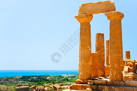 西里Agrigento的朱诺寺多里安柱和西Agrigento寺谷海岸图片