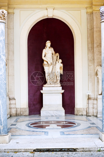 201年月7日意大利罗马梵蒂冈博物馆雕像VeneriFelici图片