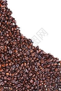 烤咖啡豆的山坡紧贴白色背景图片