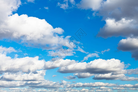 蓝春空中的白羊毛云图片