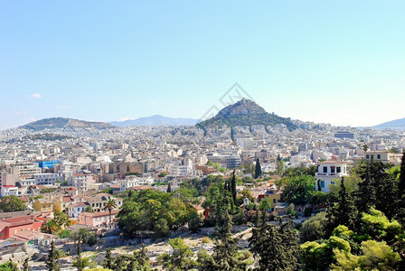 希腊雅典市和亚克洛波利斯的卡贝图山图片