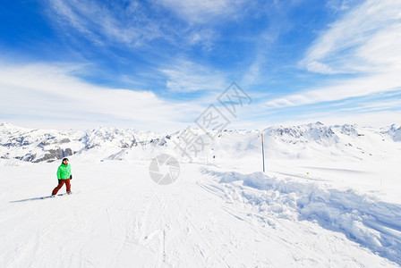 法国帕拉迪斯基地区ValdIsereTignes山脉雪坡上滑图片