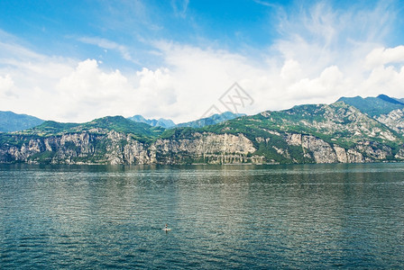 意大利马尔塞辛村的Garda湖图片