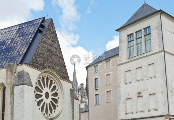 法国安格斯市中世纪城住房的外表图片