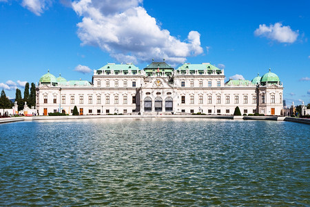 前往维也纳市旅行奥地利维也纳上贝尔韦德雷宫游泳池和查看图片