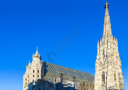 前往维也纳城市维也纳圣斯蒂芬大教堂和奥地利蓝天图片