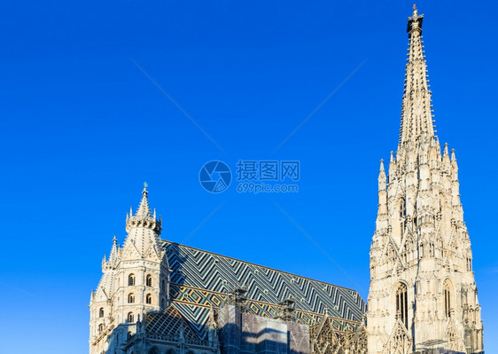 前往维也纳城市维也纳圣斯蒂芬大教堂和奥地利蓝天图片