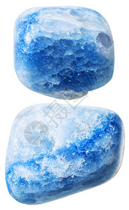 天然矿物宝石两个蓝彩宝石白色背景孤立的白色背景两颗蓝彩宝石图片