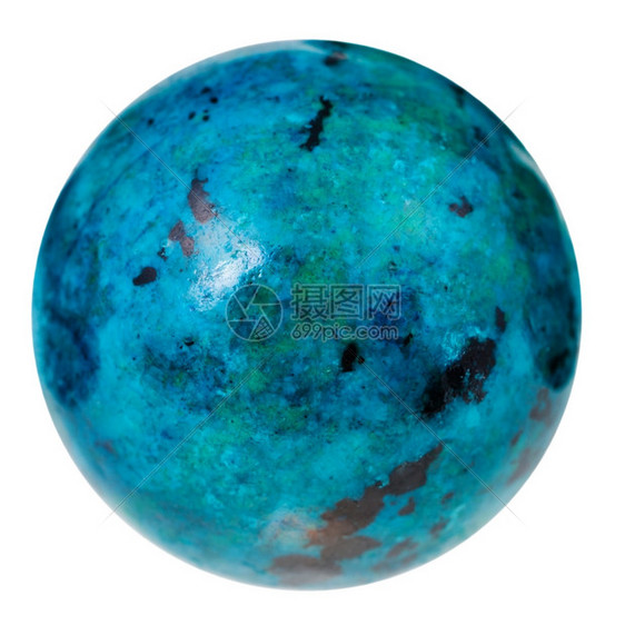 天然矿物石的大型白背景上孤立的蓝Chrysocolla宝石的球图片