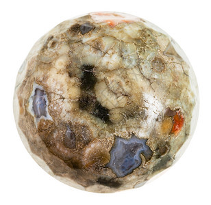 天然矿物石的大型来自绿色马达加斯Rhyolite的球海洋黄洲圆形刺鼻白底孤立图片