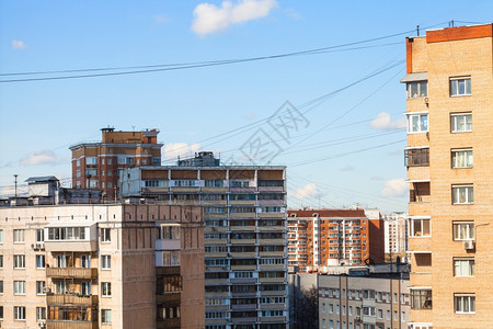 俄罗斯莫科阳光明媚的春季日城市居住区公寓俄罗斯莫科图片