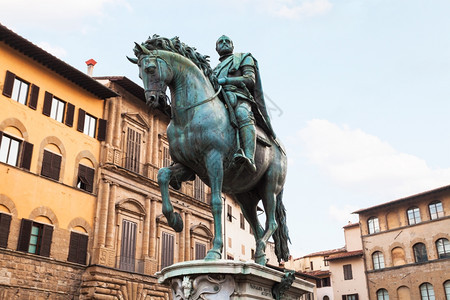 前往意大利科西莫一世在佛罗伦萨市PiazzadellaSignoria广场的马术遗迹图片