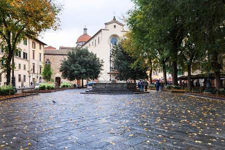 2016年月5日伊塔利佛罗伦萨市圣灵与灵广场十五世纪由FilippoBrunelleschi项目建造图片