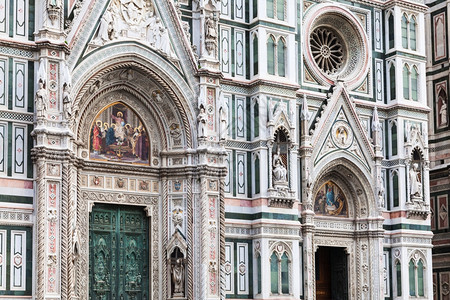 前往意大利旅行佛罗伦萨市圣玛丽亚德尔菲奥雷大教堂的装饰外观图片