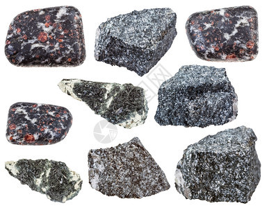 白底分离的闪石矿中各种角球状物的收集图片