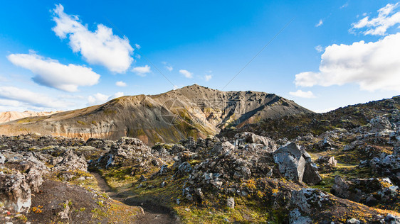 前往冰岛高地区Fjellabak自然保护区位于冰岛高地区September的Landmannalaugar地区的火山和Lauga图片