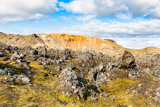 前往冰岛高地区Fjellabak自然保护区Landmannalaugar地区的Laugahraun火山熔岩场风景冰岛高地区Sep图片