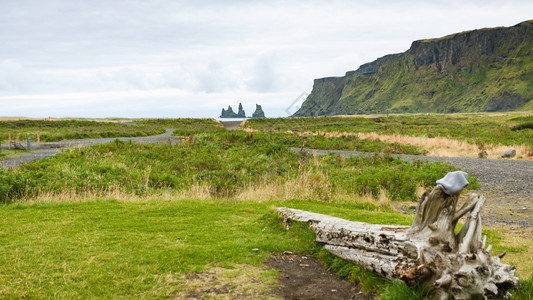 前往冰岛绿色海岸在维克米达尔村大西洋南海岸在卡特拉地质公园9月图片