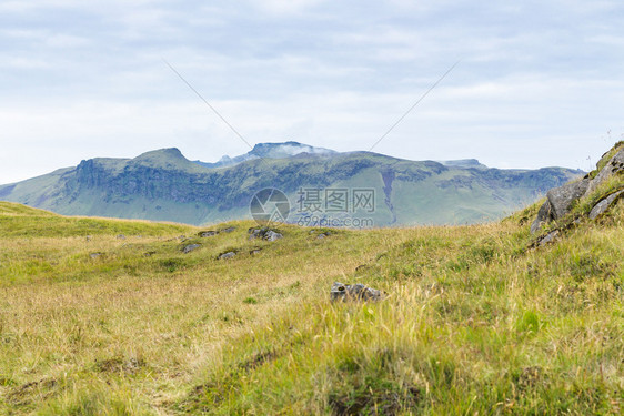 去冰岛旅游9月在卡特拉地质公园的大西洋南岸VikIMyrdal村附近的Dyrholaey半岛的自然风景图片