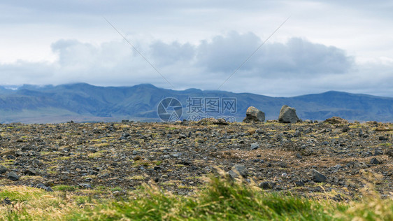 前往冰岛Dyrholaey半岛熔岩场位于塞普坦贝尔KatlaGearpark的大西洋南海岸VikIMyrdal村附近的Dyrho图片