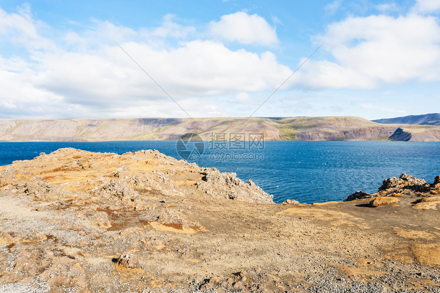 前往冰岛南半Kleifarvatn湖雷克雅内斯卡吉雷克雅内斯半岛的外观图片