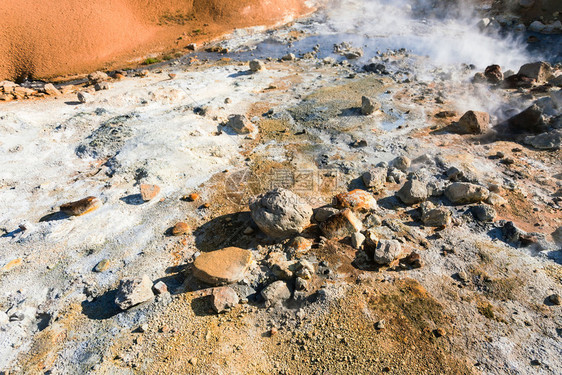 前往冰岛南半雷克雅内斯卡吉雷克雅内斯半岛塞普滕贝尔地热Krysuvik地区酸热泉图片