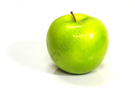 白色背景上孤立的绿苹果图片