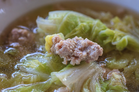 清菜汤和薄煎猪肉图片