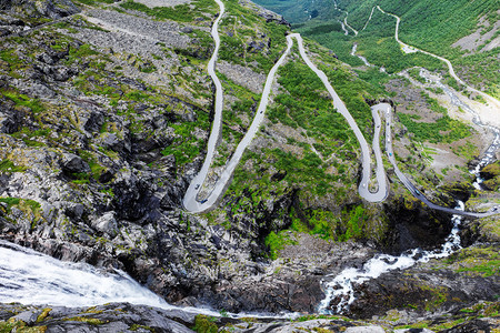 挪威Trollstigen山路图片