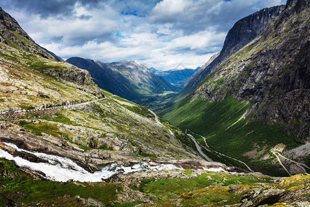 挪威巨人公路Trollstigen山路图片