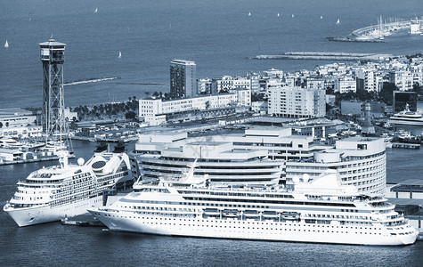 海港大型客轮图片