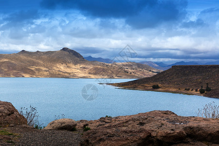 秘鲁高原山区湖图片