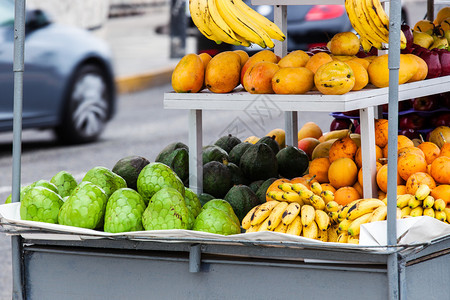 街头市场热带水果图片