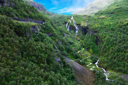 挪威著名的Flam山谷公路和瀑布图片