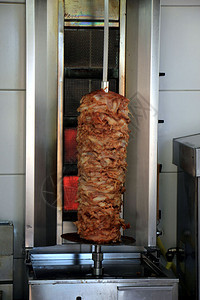 一家餐馆的Shawarma肉类图片