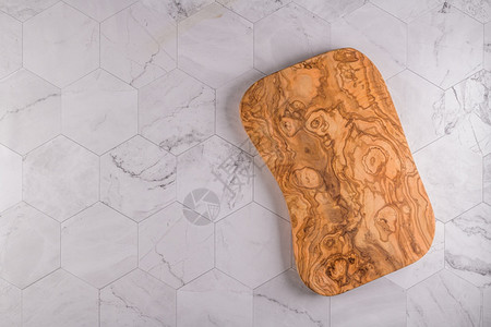 现代六角形大理石的顶板上木的端视图背景图片