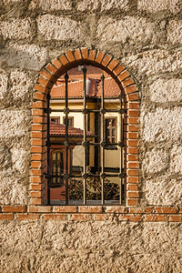 埃斯基舍尔Odunpazazari的土耳其传统房屋花园窗户图片