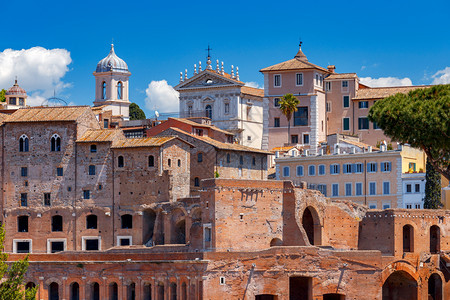 旧城的屋顶和古董拱门罗马意大利旧城的景象图片