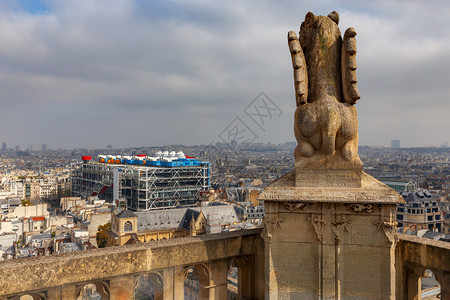 从圣雅克的塔上从巴黎法国从空中看这座城市图片