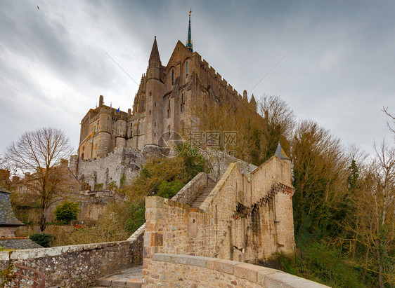 法国圣米歇尔修道院的工事法国圣米歇尔修道院图片