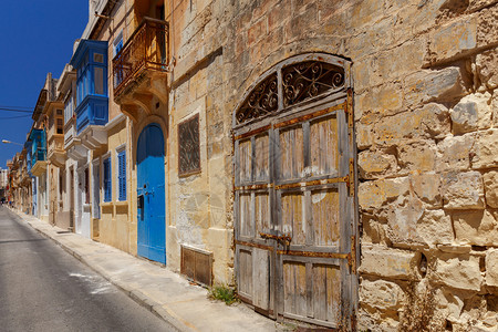 马耳他瓦莱塔古老的中世纪小街图片