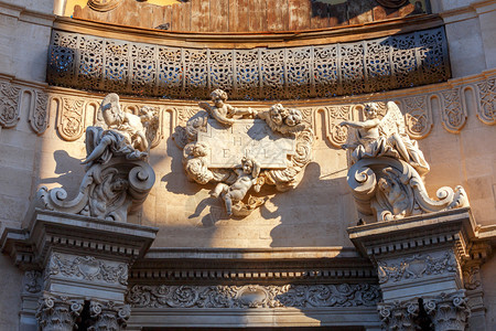 意大利圣阿加萨卡塔尼亚西里教堂和圣阿加萨卡塔尼亚大教堂的装饰品图片